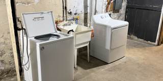 733 Wright Street Gallery 12