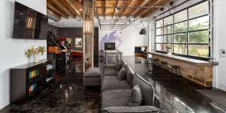 Abberly Noda Vista Gallery 23