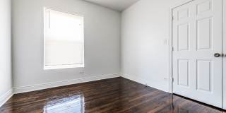 1030 E 47th St Gallery 8