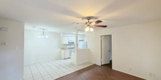Great, well-maintained single-story duplex tucked away on a quiet cul-de-sac! Gallery 4