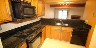 2 Bedroom Condo on a Lake! Gallery 4