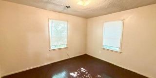 122 Meadowbrook St Gallery 10