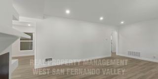 Beautifully Remodeled Single Family Home with Pool Gallery 8