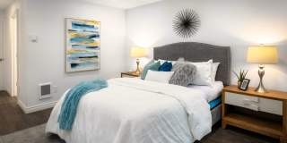 Spacious Condo on Main St. Bellevue!! Gallery 8