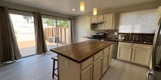 3 bedroom 1.5 bath - for rent $3300 Gallery 12