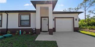 Unfurnished 3+ Den /3 bath / 1 car garage Single Family Home in Lehigh Acres Gallery 1