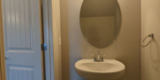 Beautiful Newer Townhome Gallery 18