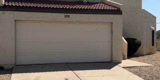 Spacious Towhhouse with Sautillo Tile Gallery 1