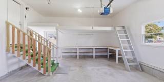 616 Newport Avenue Gallery 25