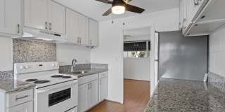 Charming Pualei Circle 1BR Condo with Parking, Pool & Utilities Included Gallery 14
