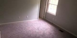FOR LEASE - 2 Bed, 1.5 Bath, 1300sqft Townhome Gallery 7