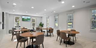 Versailles on the Lakes Schaumburg Gallery 22