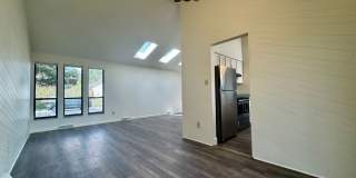 Beautiful 5 bedroom 2.5 bathroom home available NOW!!! Gallery 5