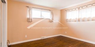 1/2 Duplex with Central AC and Fenced Yard Gallery 13