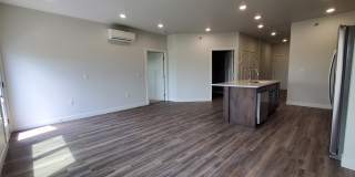 715 Lake Shore Drive Northeast - 203 Gallery 27