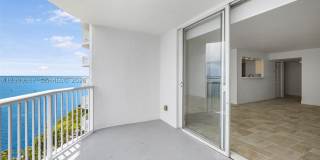 1420 Brickell Bay Dr Gallery 41