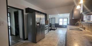 Charming Corner lot for rent! Gallery 9