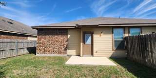Wood Like Tile Flooring & Vinyl Plank - No Carpet / 1 Story Unit/ Fenced in Yard / Interior Washer Dryer Connections / CISD Gallery 24