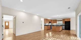 Spacious 4 Bed, 4 Bath Executive Home on Peaceful Cul-de-Sac! Gallery 12