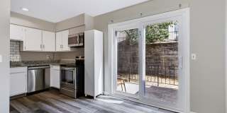 Updated 2BR/1.5BA Condo in South Nashville – Washer & Dryer Included! close to Brentwood! Gallery 1
