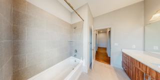 The Halston Gallery 27