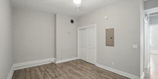 107 West Elder St Gallery 23