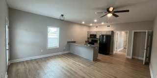 215 N Elm Gallery 19