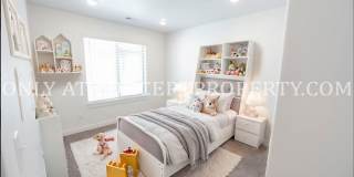 643 East 12th Street Gallery 29