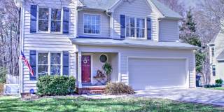 Beautiful home with Fenced Yard & Screened Porch! Gallery 1
