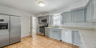 Move-In Ready 4 Bedroom Home in the Heart of Champaign Gallery 7