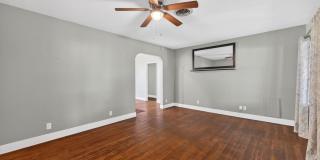 Charming Oakland Park 2BR House - Rent Includes Internet & Water Gallery 10
