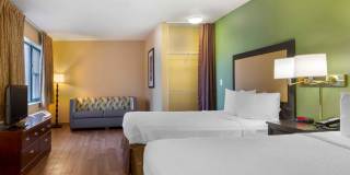 Hartford - Manchester Gallery 18