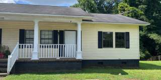 2 Bed 1.5 Bath Duplex Gallery 1