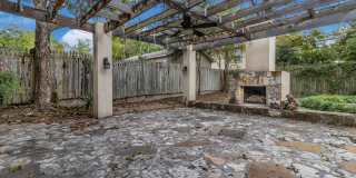 3-BEDROOM IN ALAMO HEIGHTS W/ POOL Gallery 38