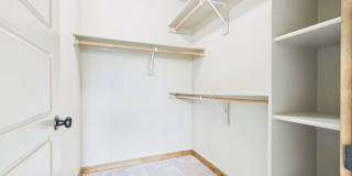 Beautiful 3-Bedroom Condo Near Four Corners Gallery 6