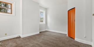 67 Oregon Avenue Gallery 8