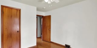 905 S Henderson Street Gallery 16