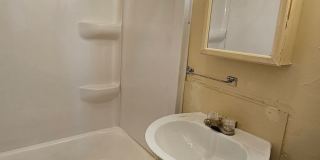 3 Bedroom--819 E Whitmer St. Decatur, IL Gallery 21