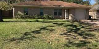 Cozy 3 Bedroom 2 Bath Home in Southwood Valley Gallery 1