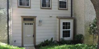 Beautiful Updated Two Story Townhouse In GREAT LOCATION Gallery 3