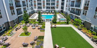 Everleigh Vernon Hills 55+ Active Adult Apartment Homes Gallery 8