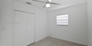 1425 NW 10th Pl Gallery 8