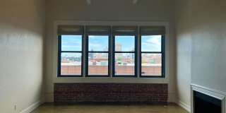 408 S FRONT Gallery 13
