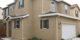 3 Bedroom Home in Shasta View Gardens Gallery 1