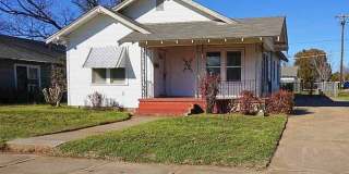 Large 2 Bed 1 Bath corner-lot home in Highland! Gallery 1
