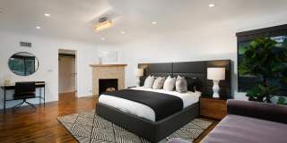 1733 Sunset Plaza Dr Gallery 40