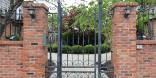 May FREE On This 2 Bedroom 1 Bath Apartment In The West Plaza Area Gallery 3