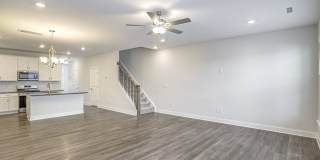 3/2.5 Townhome Close to Southpoint w/ Garage! Gallery 8