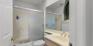 2 Bedroom Condo in Fashion Valley Gallery 17