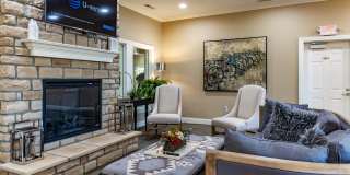 Four Pointe Gallery 13